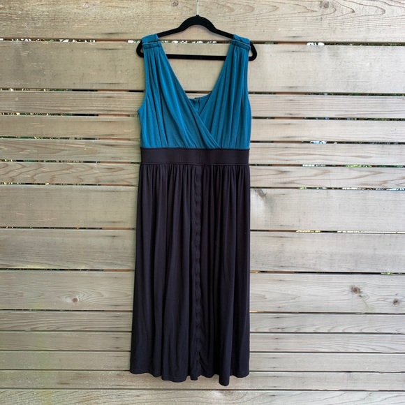 3-in-1 Labor and Delivery Gown + Nursing - Picture 2 of 6